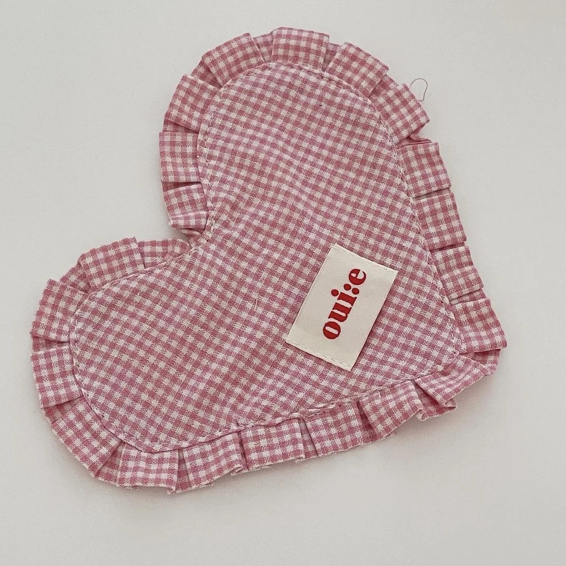 INS Heart-shaped Plaid Pure Cotton Pet Meal Mat Dog Bowl Mats Cute Pleated Lace Photo Atmosphere Heart Decoration Props