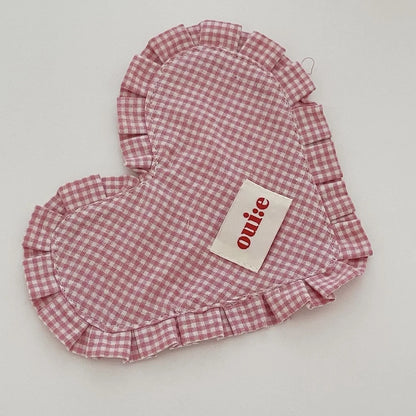 INS Heart-shaped Plaid Pure Cotton Pet Meal Mat Dog Bowl Mats Cute Pleated Lace Photo Atmosphere Heart Decoration Props