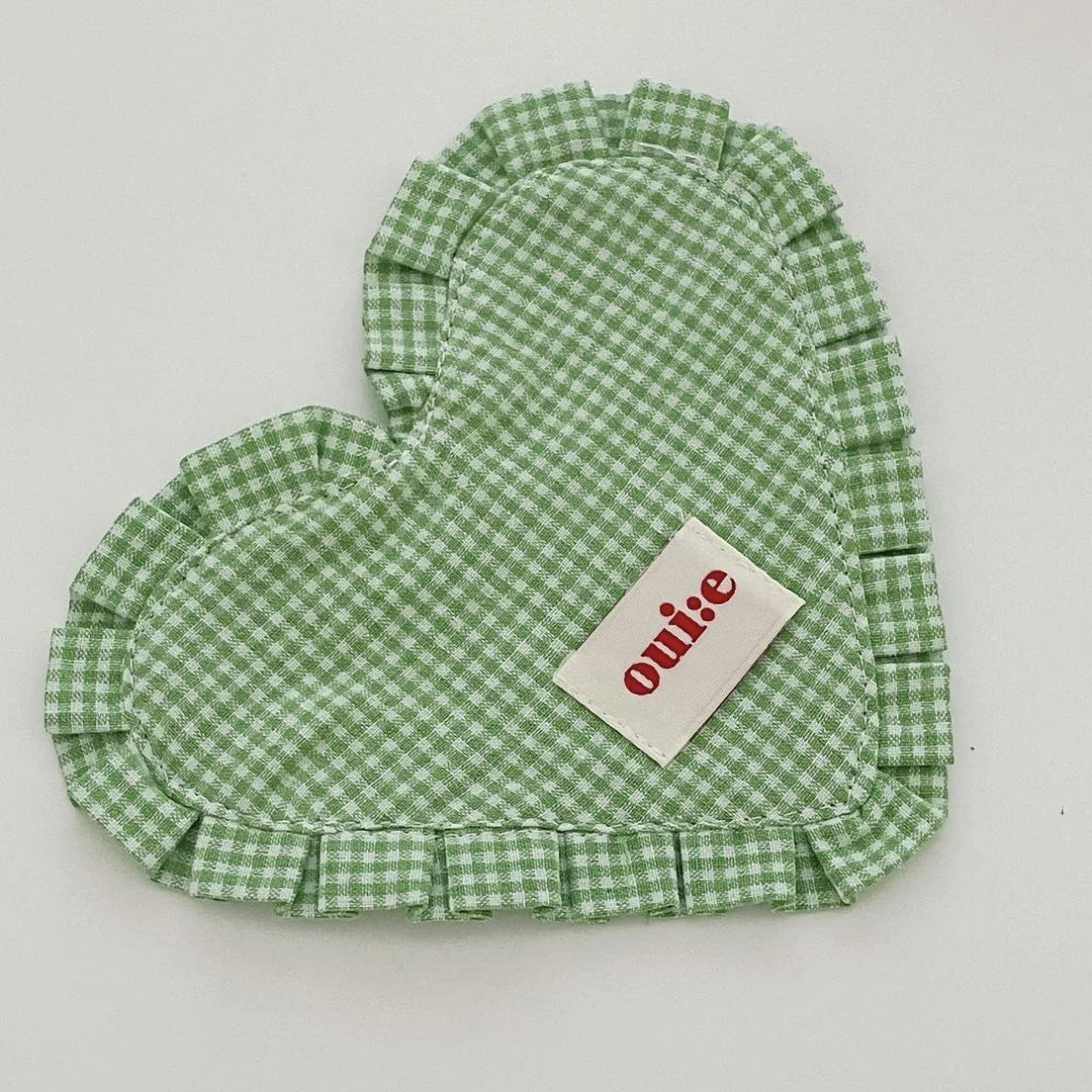 INS Heart-shaped Plaid Pure Cotton Pet Meal Mat Dog Bowl Mats Cute Pleated Lace Photo Atmosphere Heart Decoration Props