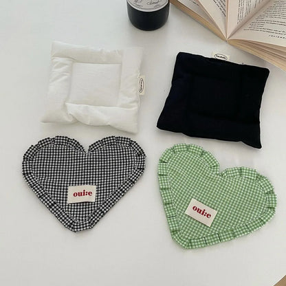 INS Heart-shaped Plaid Pure Cotton Pet Meal Mat Dog Bowl Mats Cute Pleated Lace Photo Atmosphere Heart Decoration Props